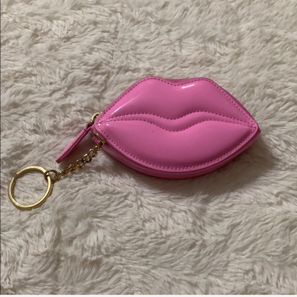 VICTORIAS SECRET ‘LIPS’ WALLET - Picture 7 of 7